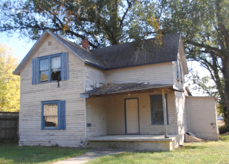 211 W 3rd St, Cherryvale, KS 67335 MLS 47623 Zillow