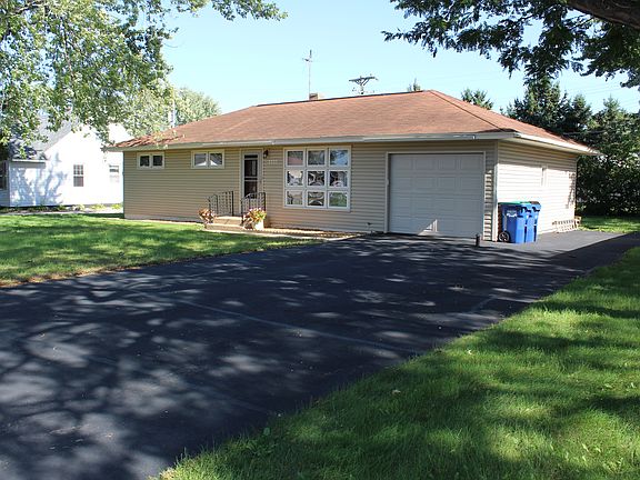 2nd image of 2520 1st Ave E