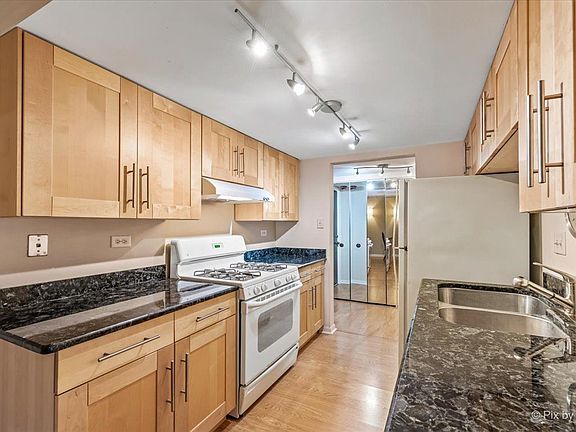 3rd image of 8100 Woodglen Ln APT 205
