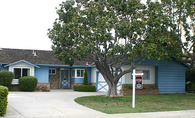 1st image of 835 Whitethorne Dr