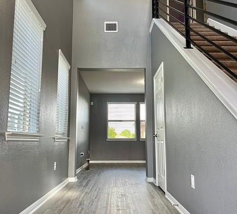 5th image of 181 Eagle Brook Ln