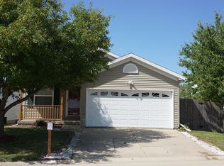 7 Andy Ct, Bloomington, IL
