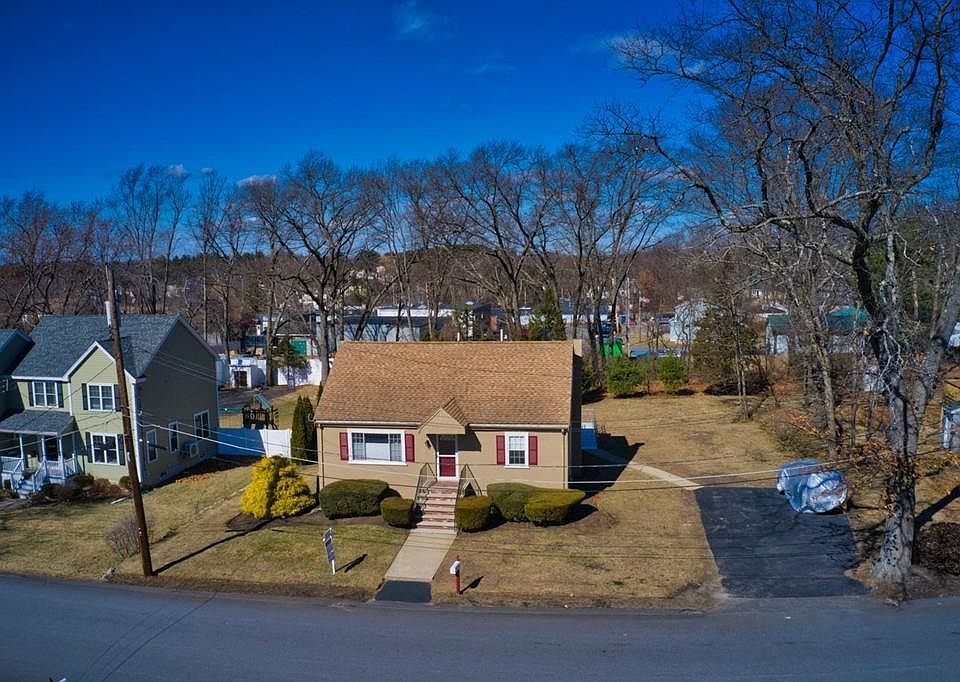 6 Eastern Ave #Burlington, Burlington, MA 01803 3 Bedroom House