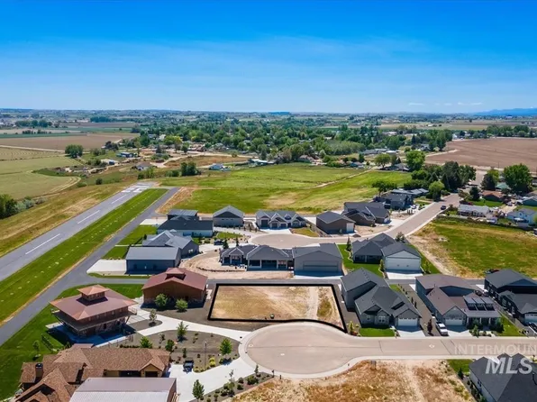 21325 Cessna Ct, Greenleaf, ID 83626