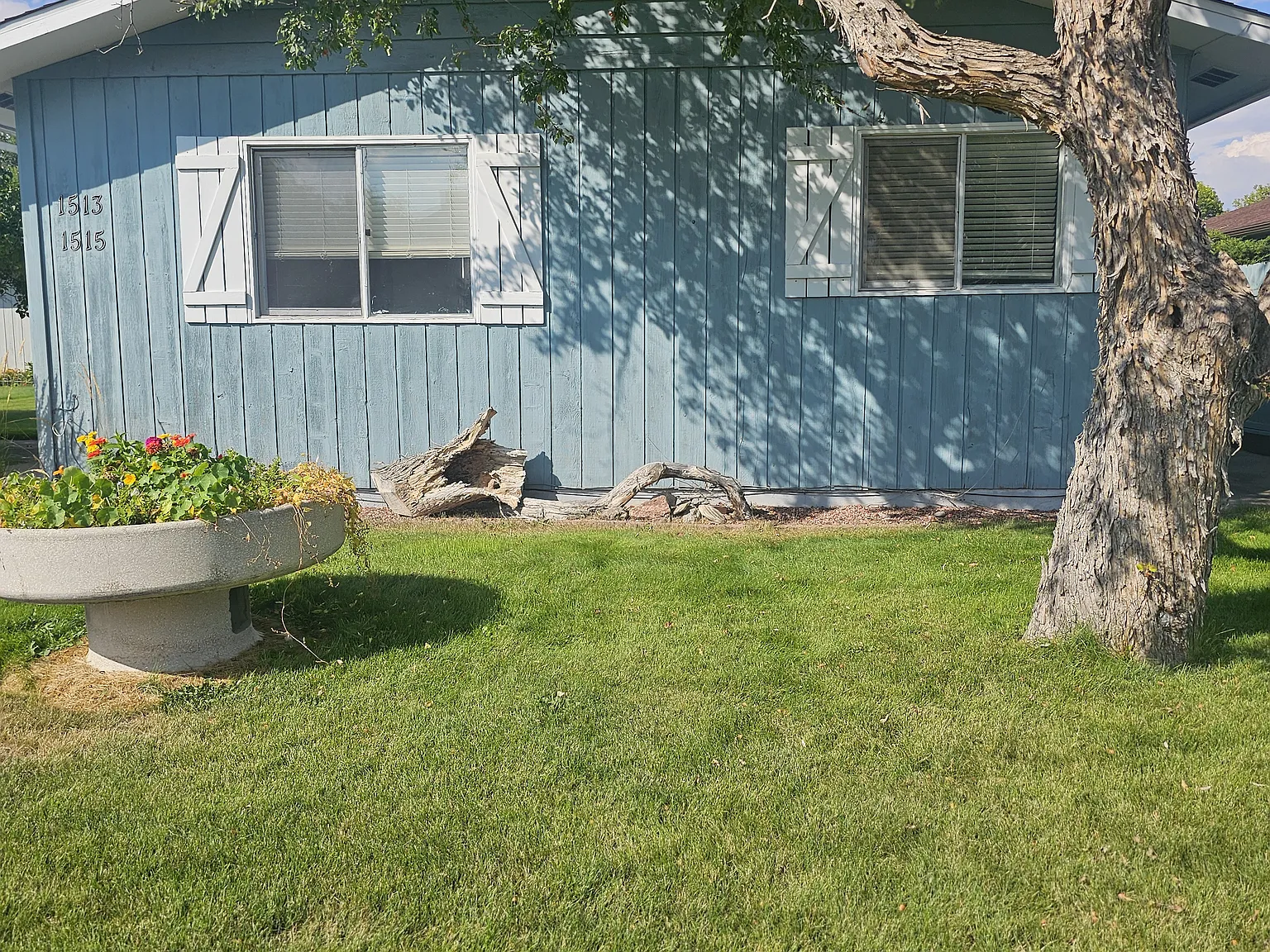 2 bed, 1000 sqft, $1,050 — Photo 2
