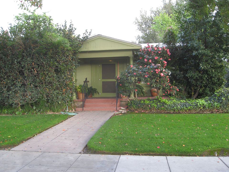 2135 N. Arrowhead Ave