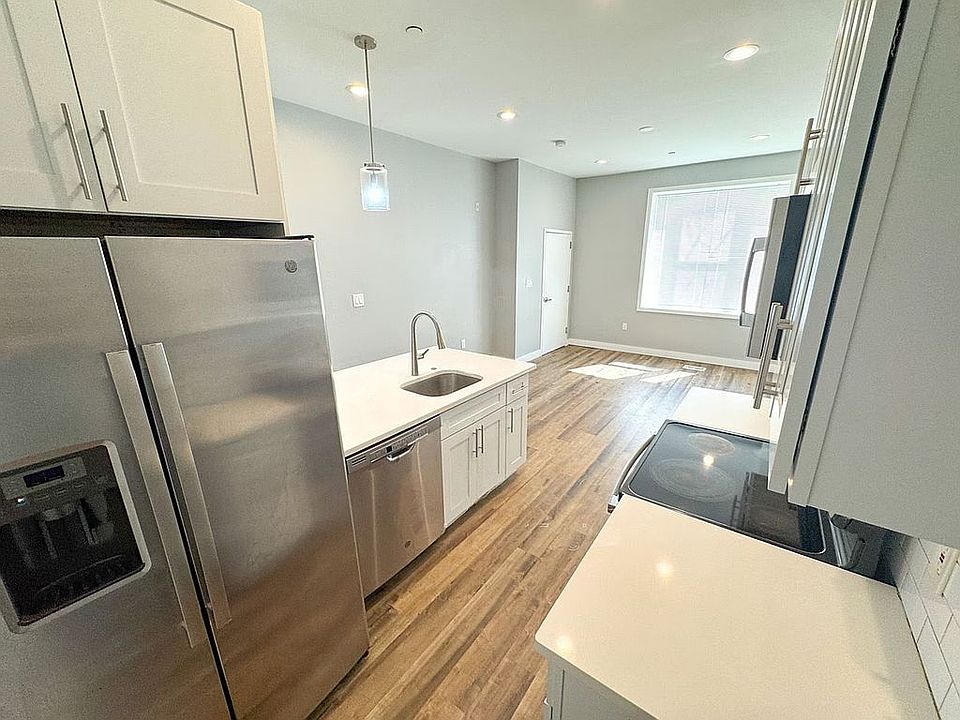 Kitchen Area 2