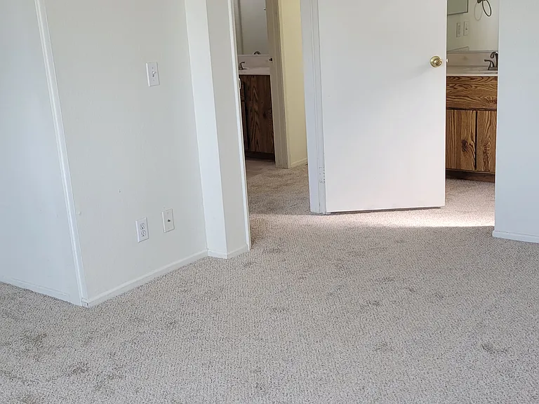 17041 B Ln — Photo 5