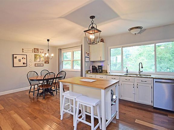 5th image of 252 Village Creek Dr