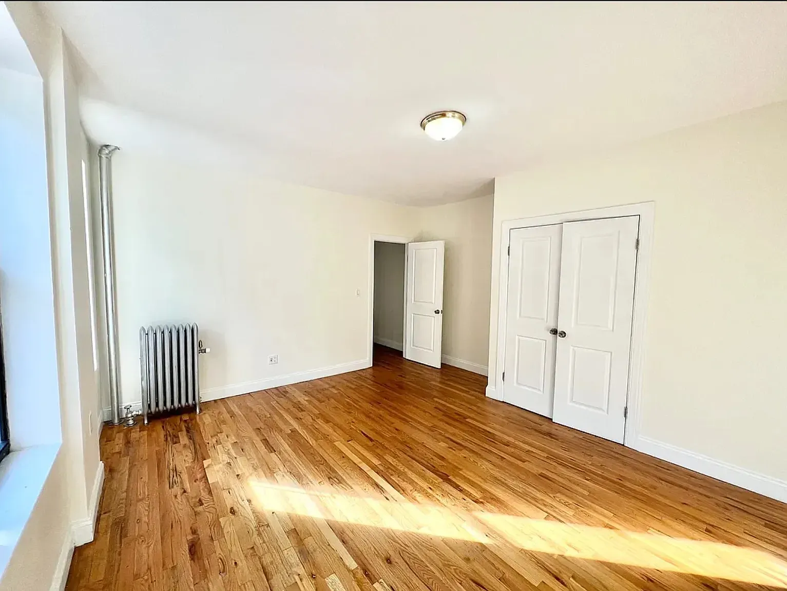 311 Lincoln Pl — Photo 3