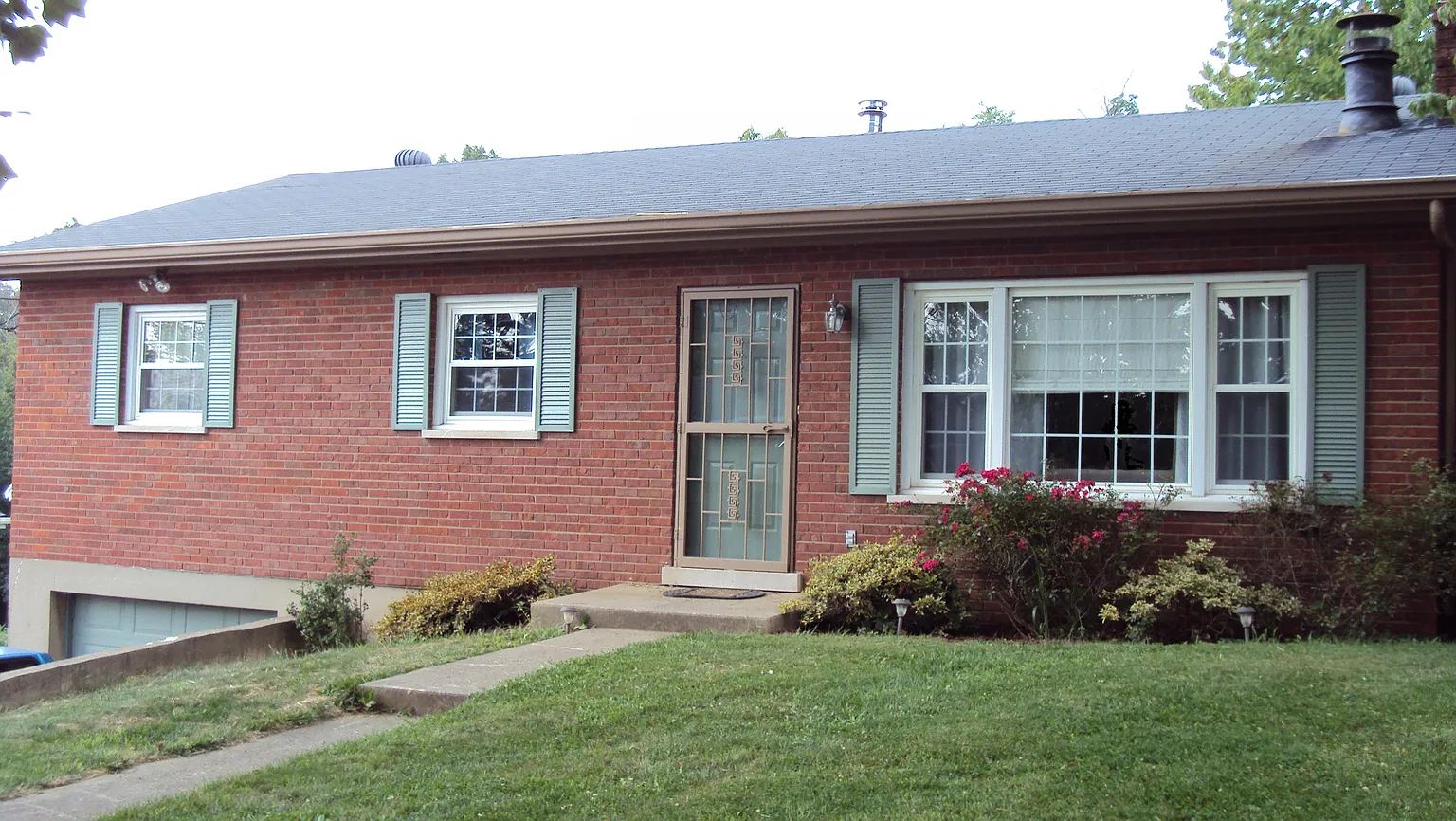 728 Rickey Ln photo 1