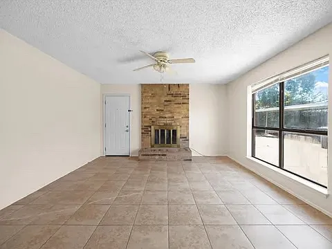 Building Photo - 2408 Ventura Dr #A