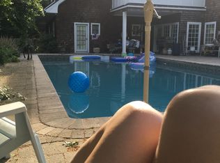 20 Old Main Rd, Quogue, NY 11959