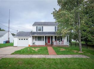 707 Ridgeway Ave, Grove City, PA 16127