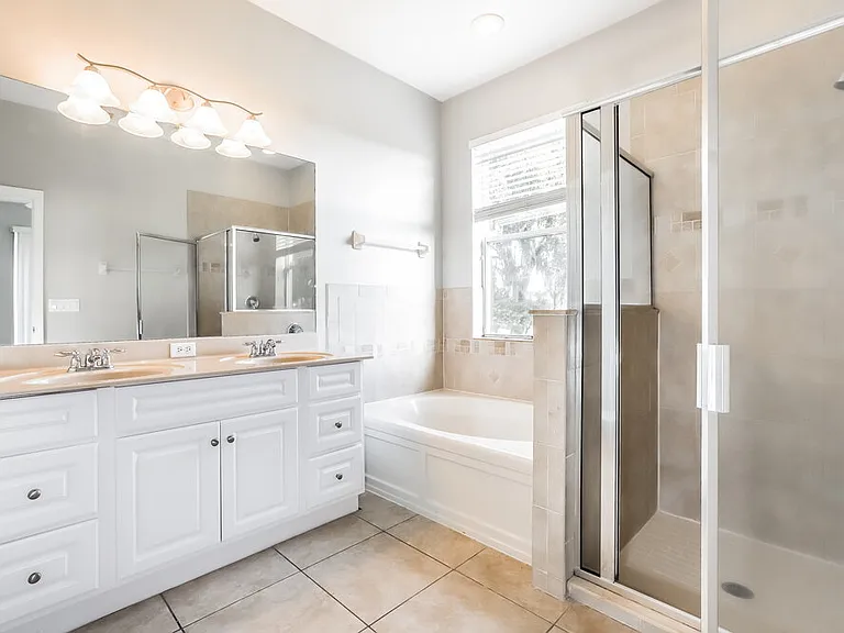 2459 Hamlet Cir — Photo 11
