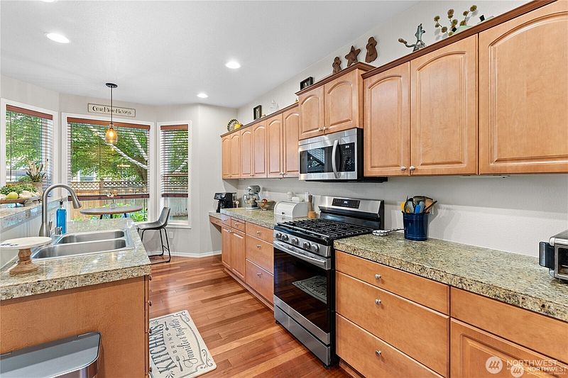 5th image of 7123 Prism Street SE