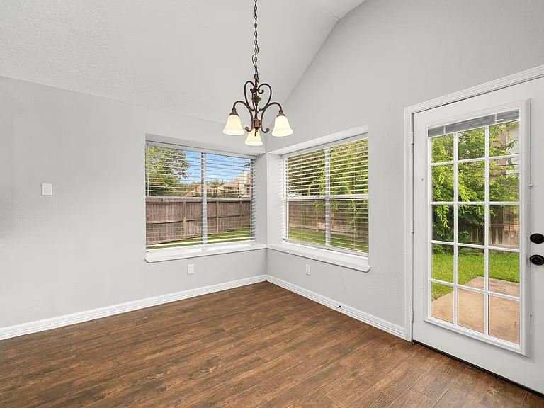 10806 Sutter Ranch Cir — Photo 7