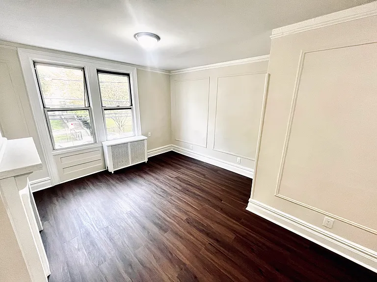 22-38 41st St #1 — Photo 3