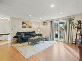 20 Colonial Dr UNIT 9, Andover, MA 01810