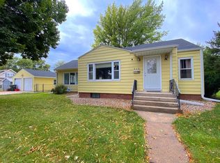 513 Chestnut Ave, Hastings, NE 68901