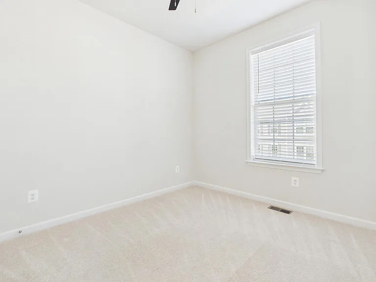 23 Chester Ct — Photo 38