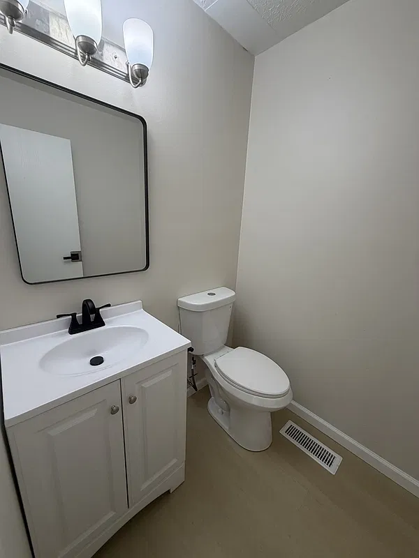 4 bed, 1.5 bath, 1440 sqft, $1,478 — Photo 4