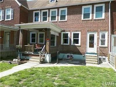 3rd image of 828 E Washington Ave