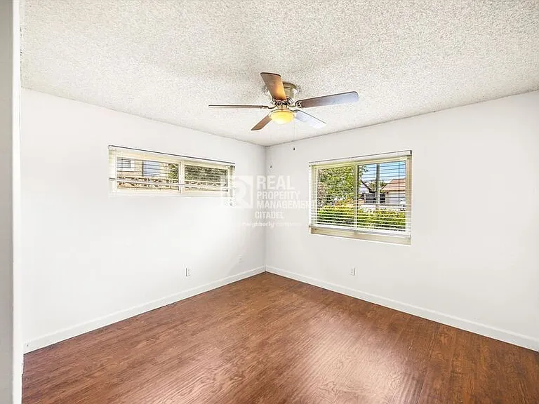 7970 Cambridge Ave — Photo 40