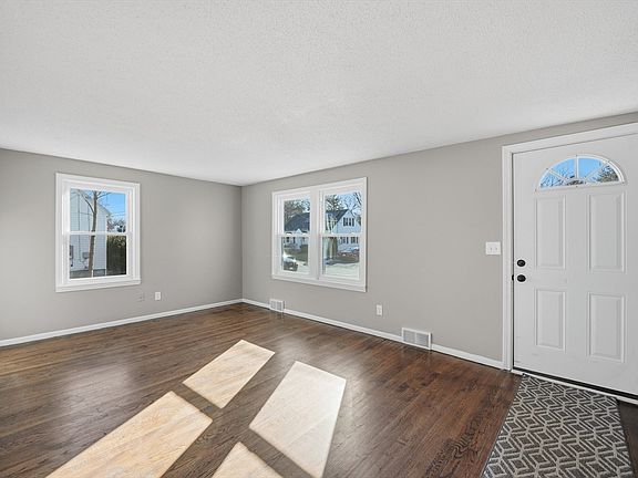 5th image of 59 Piedmont St