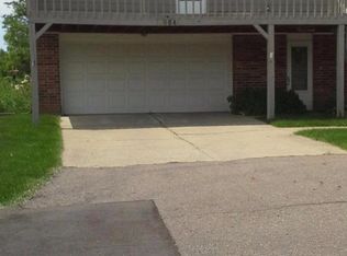 1084 Normandy Terrace Dr, Flint, MI 48532