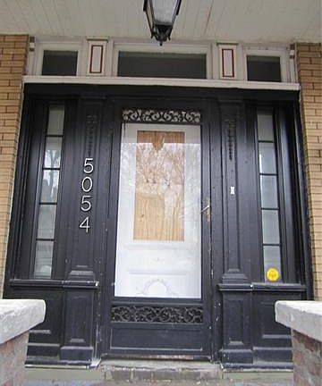 3rd image of 5054 Raymond Ave