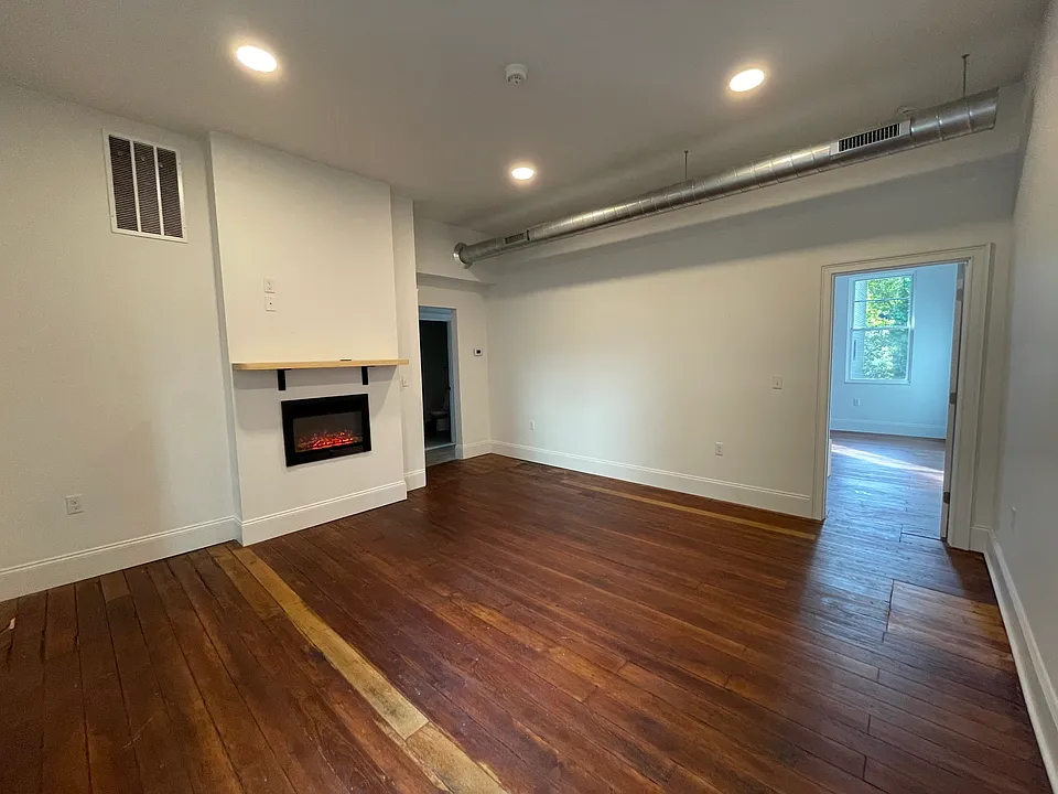 Living Room 16x16
