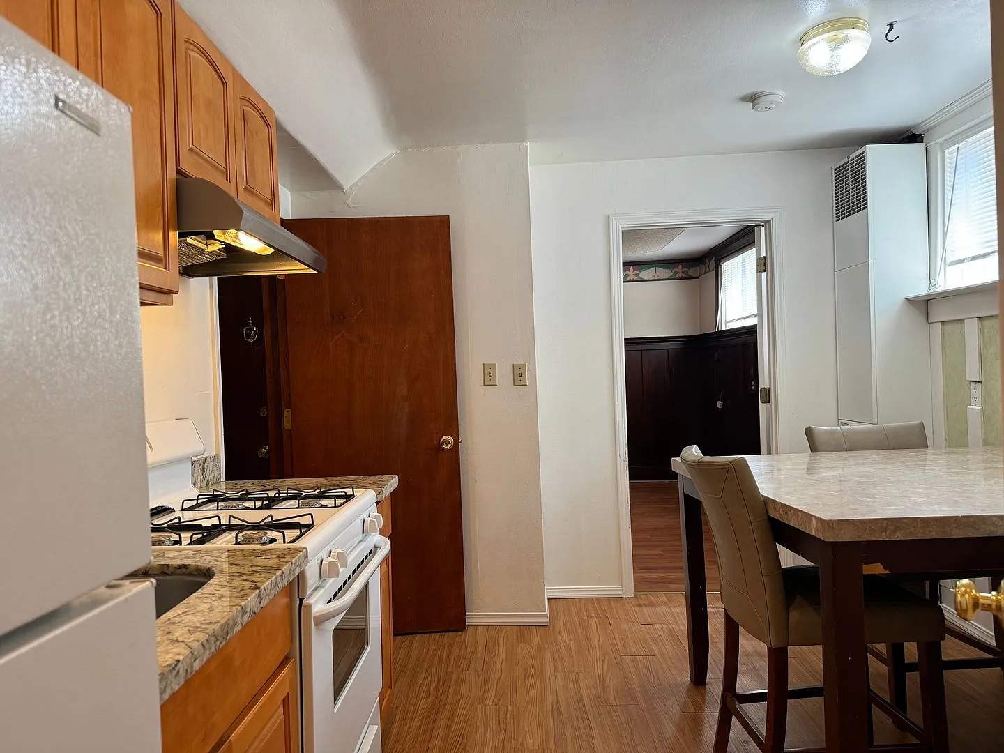 5235 17th Ave NE, Seattle WA 98105 — Photo 4