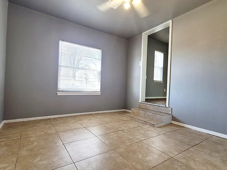 300 E Kittyhawk Dr — Photo 16