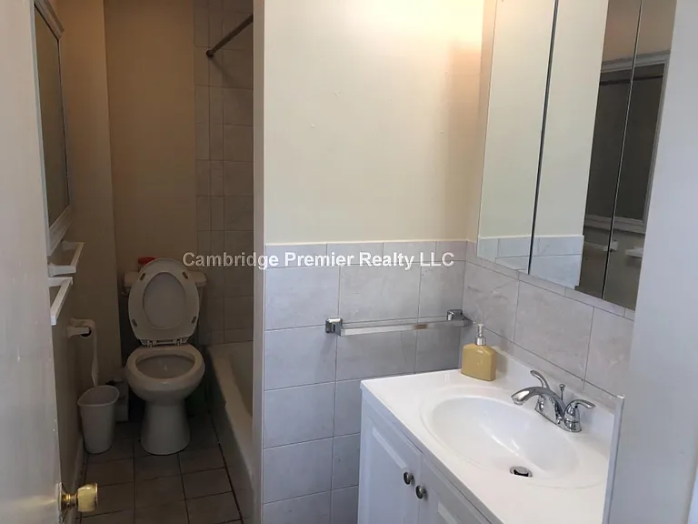 85R Glen St — Photo 12
