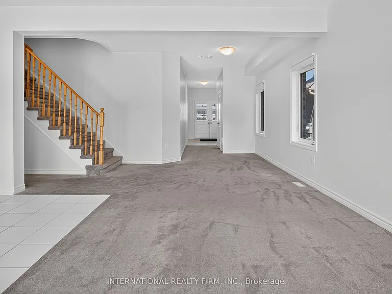 240 Ridley Cres — Photo 12