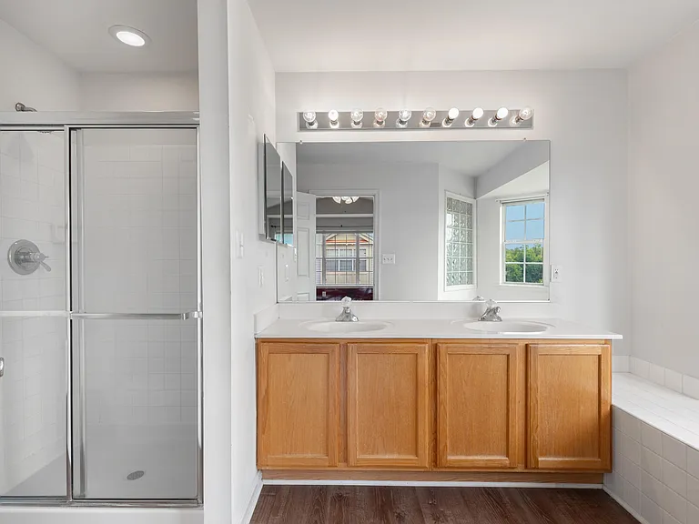 21639 Kings Crossing Ter — Photo 18