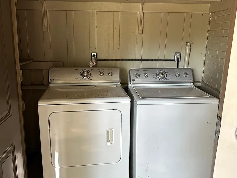 414 W Kings Hwy #4 — Photo 12