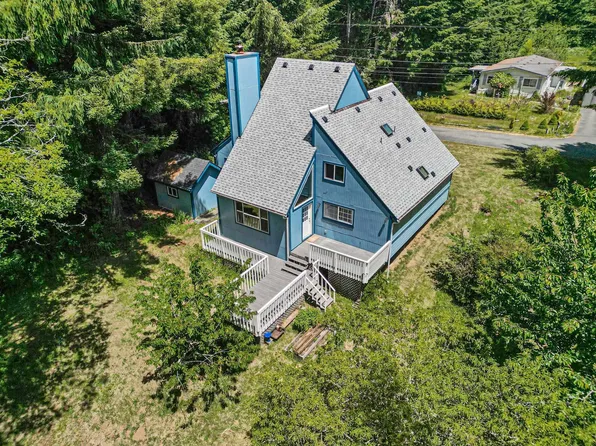 2131 Collins Rd, Crescent City, CA 95531