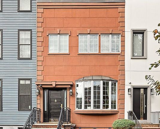 2nd image of 643 Humboldt St