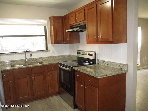 3rd image of 2151 BOURGET Drive
