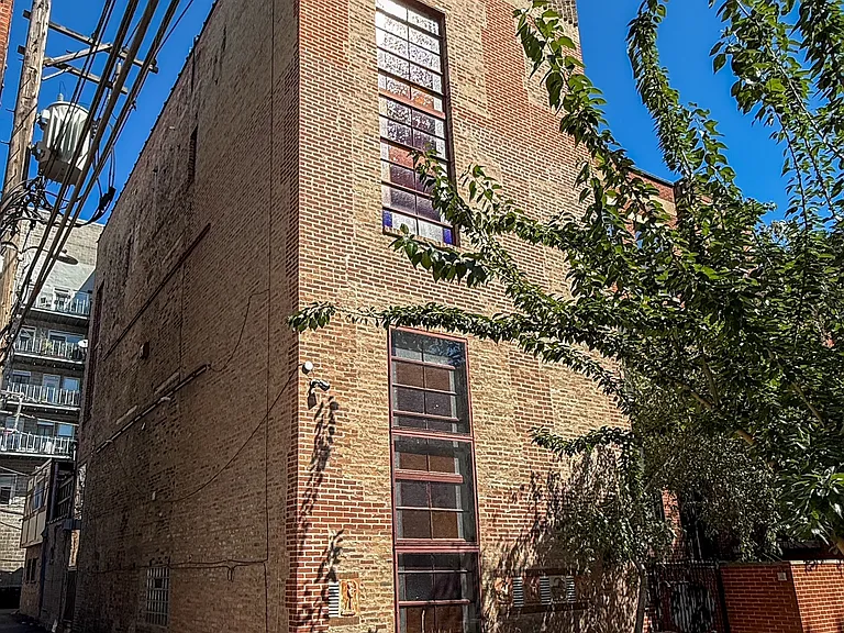 160 W Burton Pl #2R — Photo 1