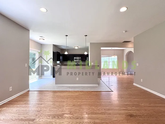 464 Edenhall Dr — Photo 25