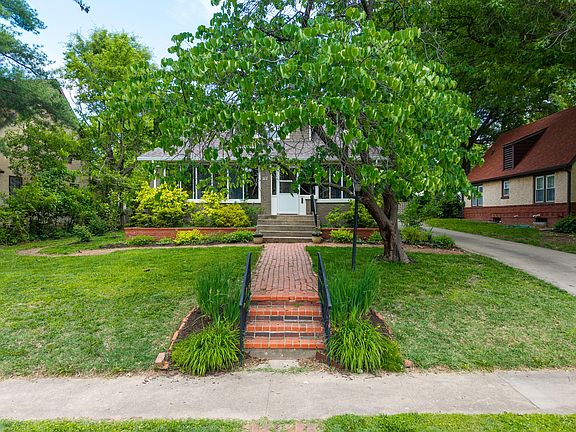 3rd image of 117 Park Hill Ave