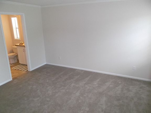 5th image of 2910 Harte Dr