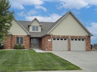 519 W 47th Street Pl, Kearney, NE 68845