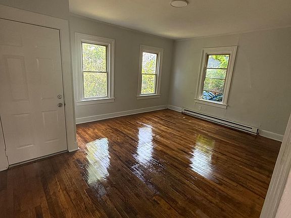 4th image of 46 Washington St #1B