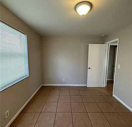 4th image of 314 Douglass Ave