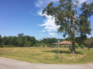 314 Roberts St, Waveland, MS 39576