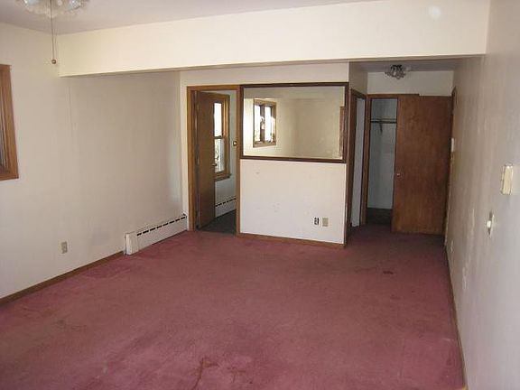 4th image of 2716 21st Ave N